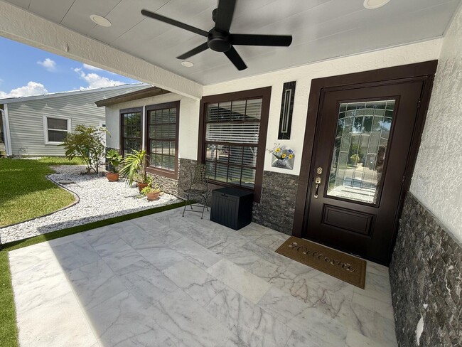 Building Photo - 7743 Elwood Dr