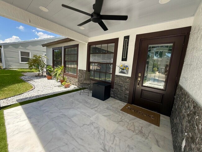 Foto del edificio - 7743 Elwood Dr