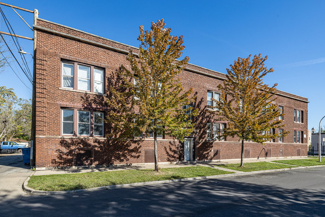 Foto principal - 1840 W 65th St