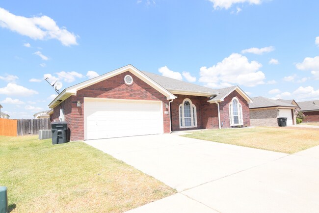 Building Photo - 2407 Wisteria Ln
