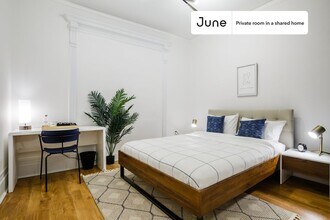 Building Photo - Room in Shared 4 bed/1 bath home