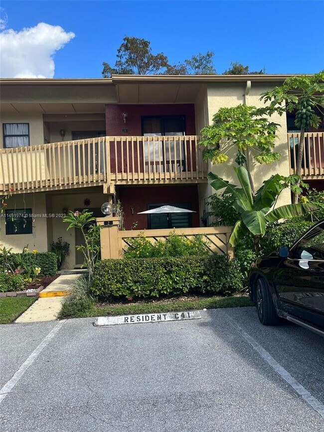 Foto del edificio - 13125 Chadwick Ct