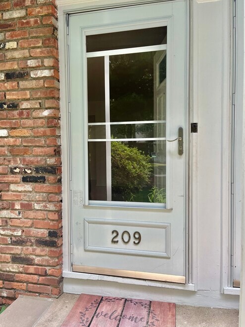 Building Photo - 209 Washington Dr