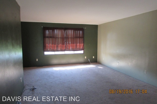 Building Photo - 211 Beech Creek Ave