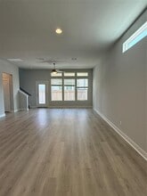 Building Photo - 2200 Grenache Dr