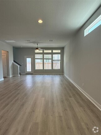 Building Photo - 2200 Grenache Dr