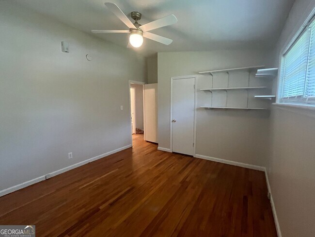 Building Photo - 373 Norton Cir SE