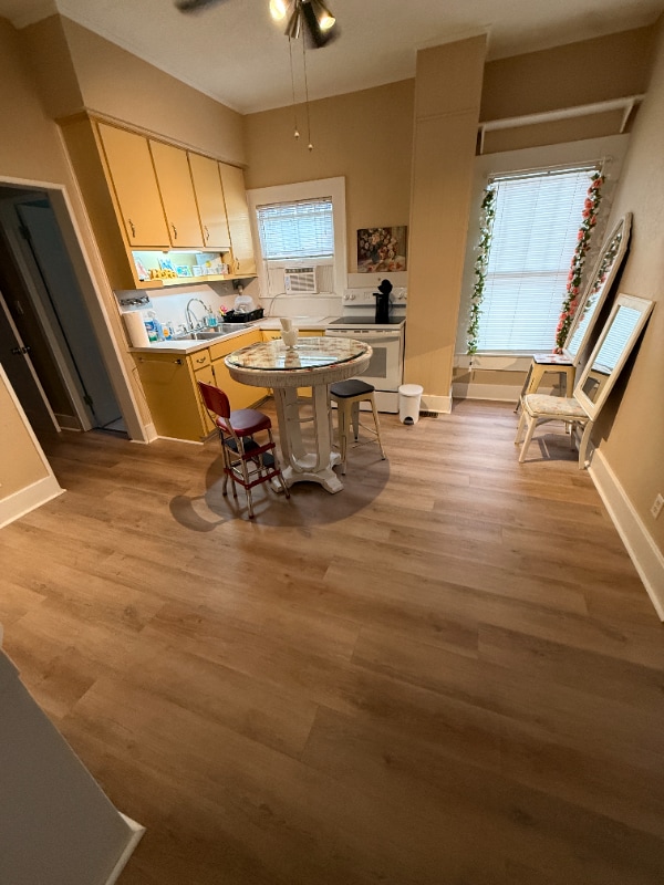 Photo - 203 N Dillard St House