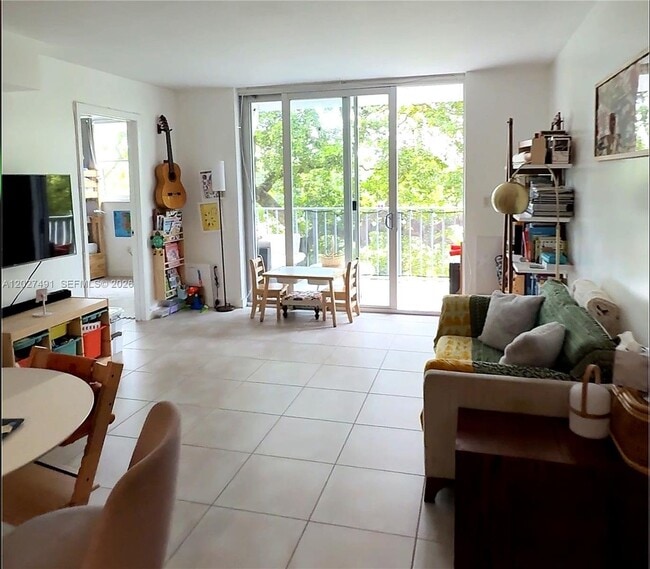 Photo - 650 NE 64th St (Miami, FL) Apartment