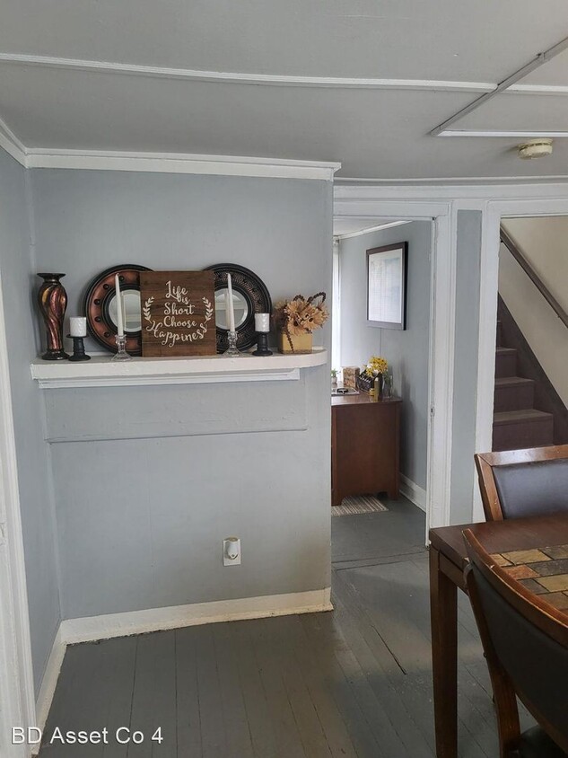 Foto principal - 3 br, 1 bath House - 226 E Main Street