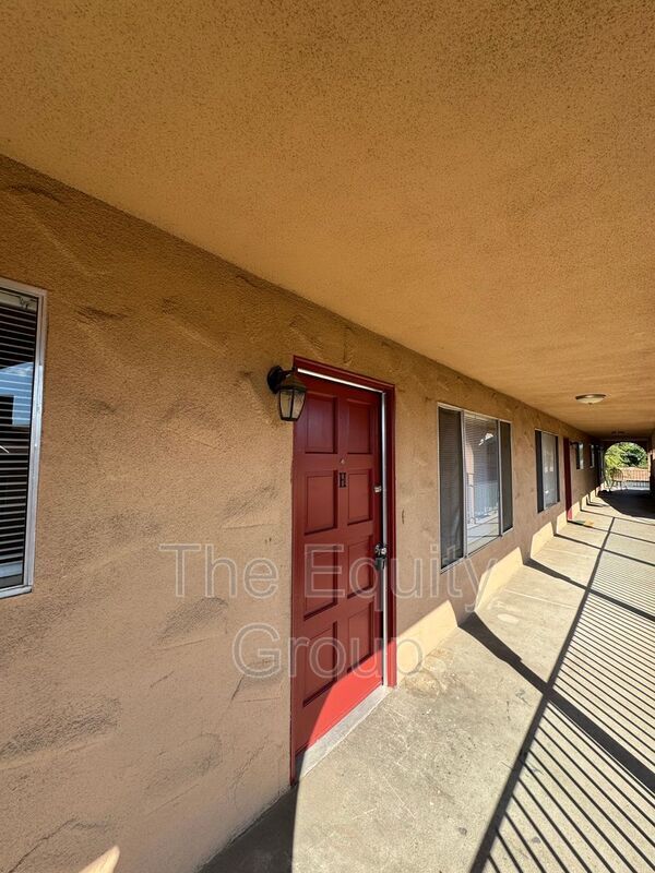 Foto del edificio - 1320 W Vassar Ave