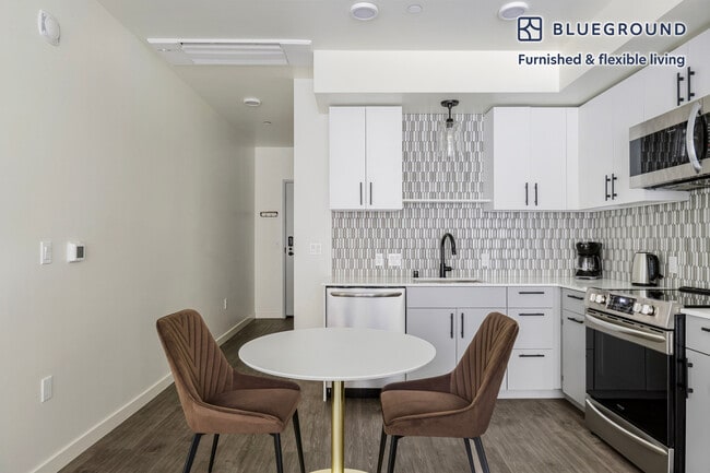 Foto del edificio - 10050 NE 10th St