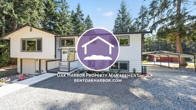 Building Photo - 2742 Umatilla Dr