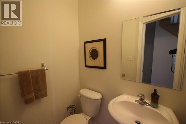 Building Photo - 117 Nisbet Blvd