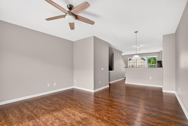 Building Photo - 5652 Pittsford Dr