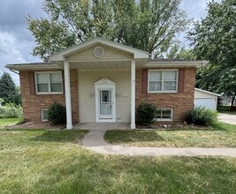 Building Photo - 4152 Suburban Dr
