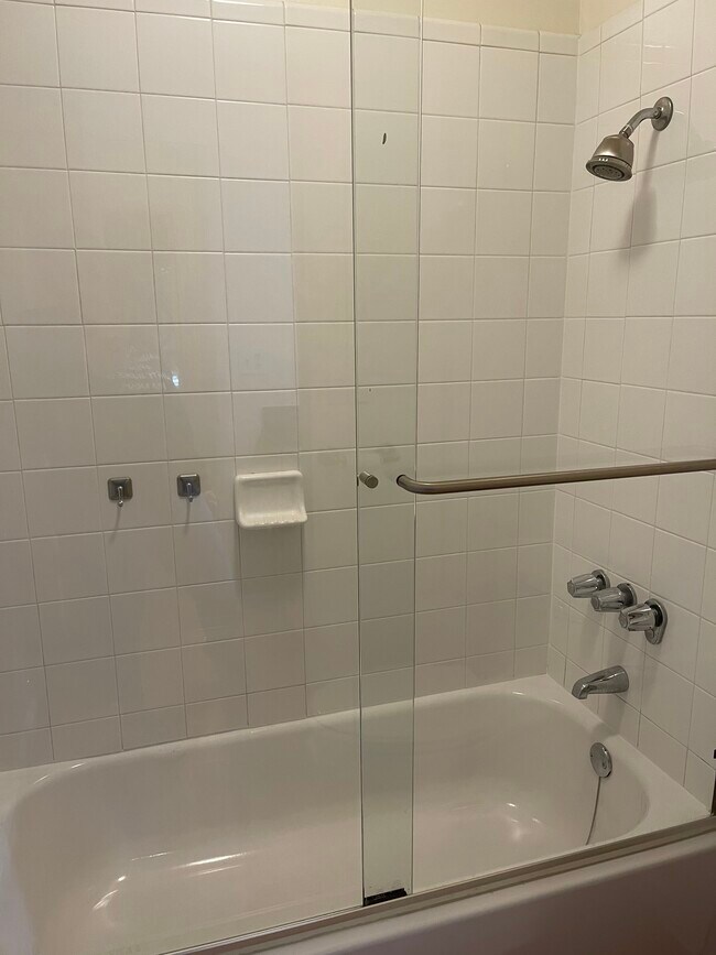 Foto del edificio - 1305 Boulevard Way