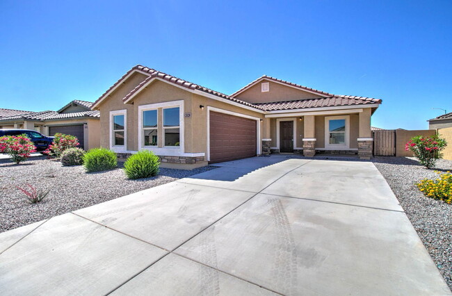 Building Photo - 2028 E Velvet Pl