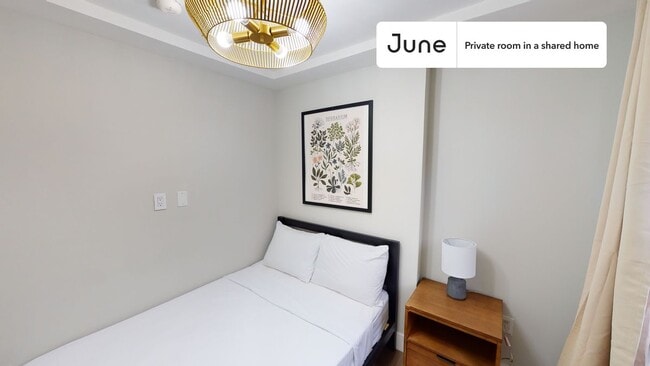 Building Photo - Room in Shared 3 bed/1 bath home in East Village