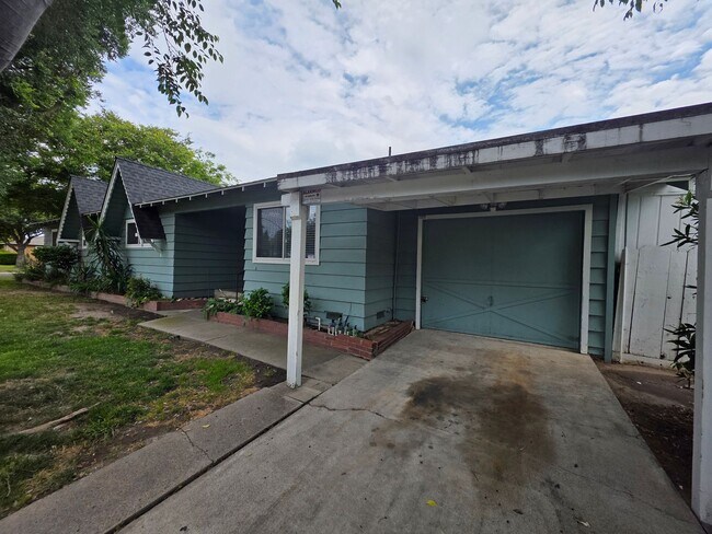 Foto del edificio - Bowen/Phelps Duplex