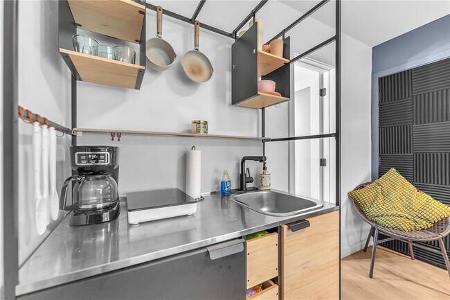 Foto del edificio - 754 NE 40th St