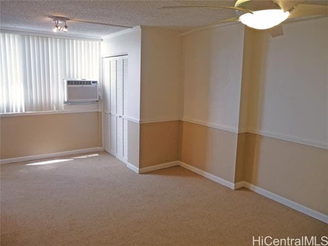 Building Photo - 1617 Clark St