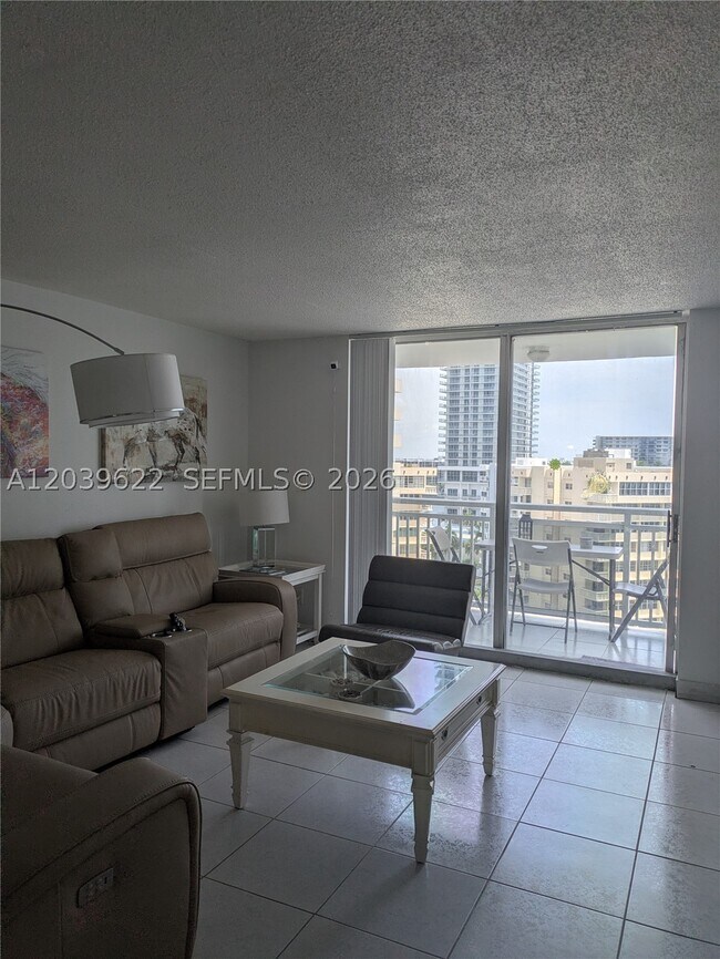 Building Photo - 1849 S Ocean Dr