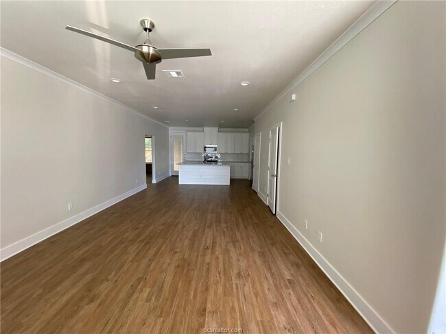 Building Photo - 505 Dominik Dr