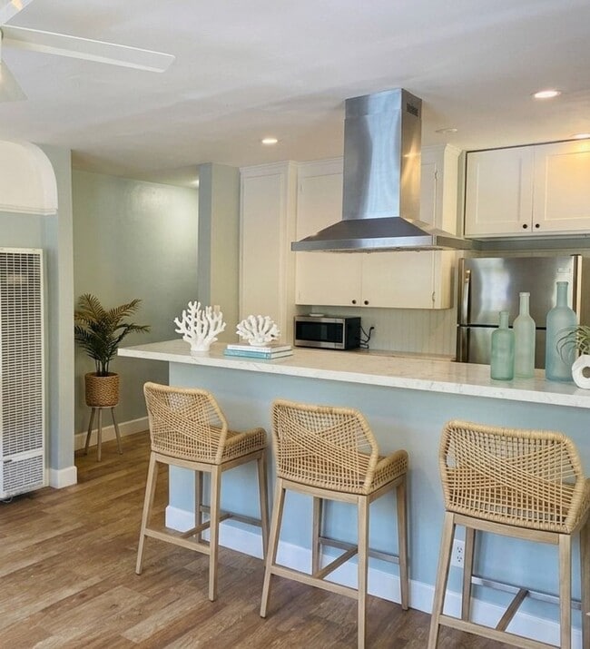 Building Photo - Charming 1 Bedroom North Park Apartment! Assigned Garage! Patio! In Unit Wash/Dryer!