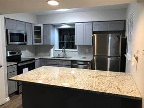 Building Photo - 15221 Berry Trail