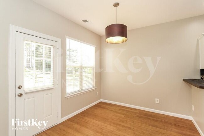 Building Photo - 133 Autry Ave