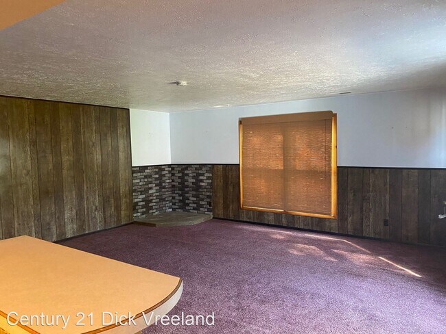 Foto del edificio - 3 br, 1 bath House - 6606 Rob Roy St