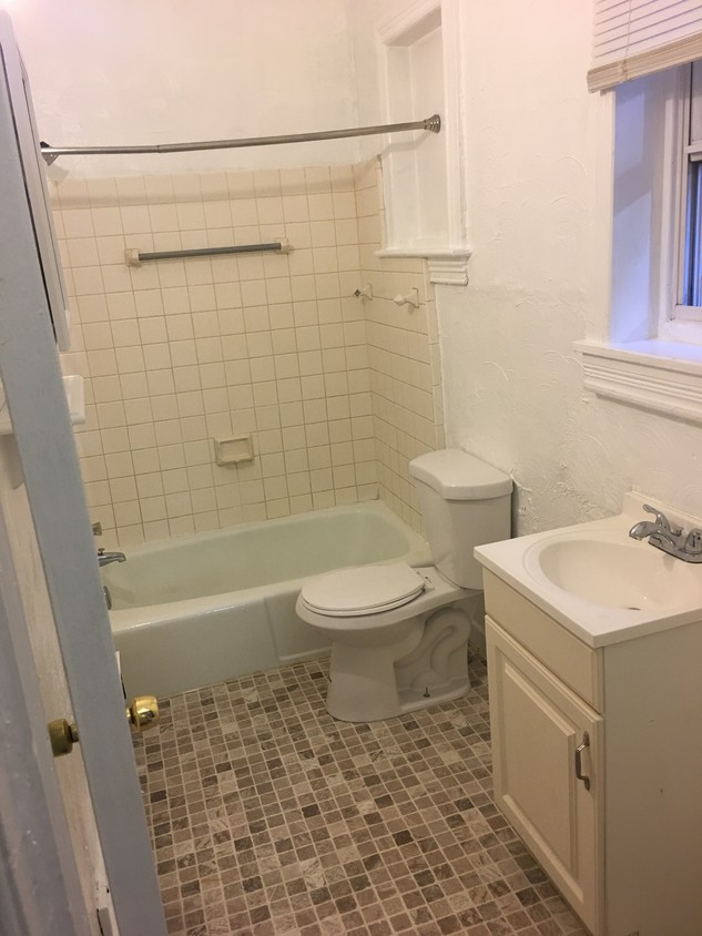 Primary Photo - 380 E High St