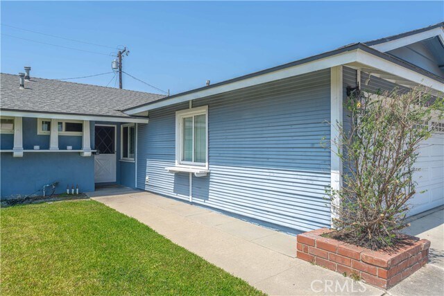 Foto del edificio - 16432 Helmcrest Dr