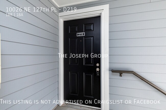 Building Photo - Top Floor 1BD/1BA Condo in Tranquil Kirkla...