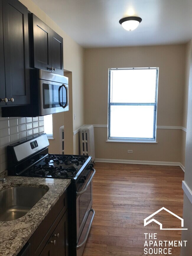 Foto del edificio - 7722 N Marshfield Ave