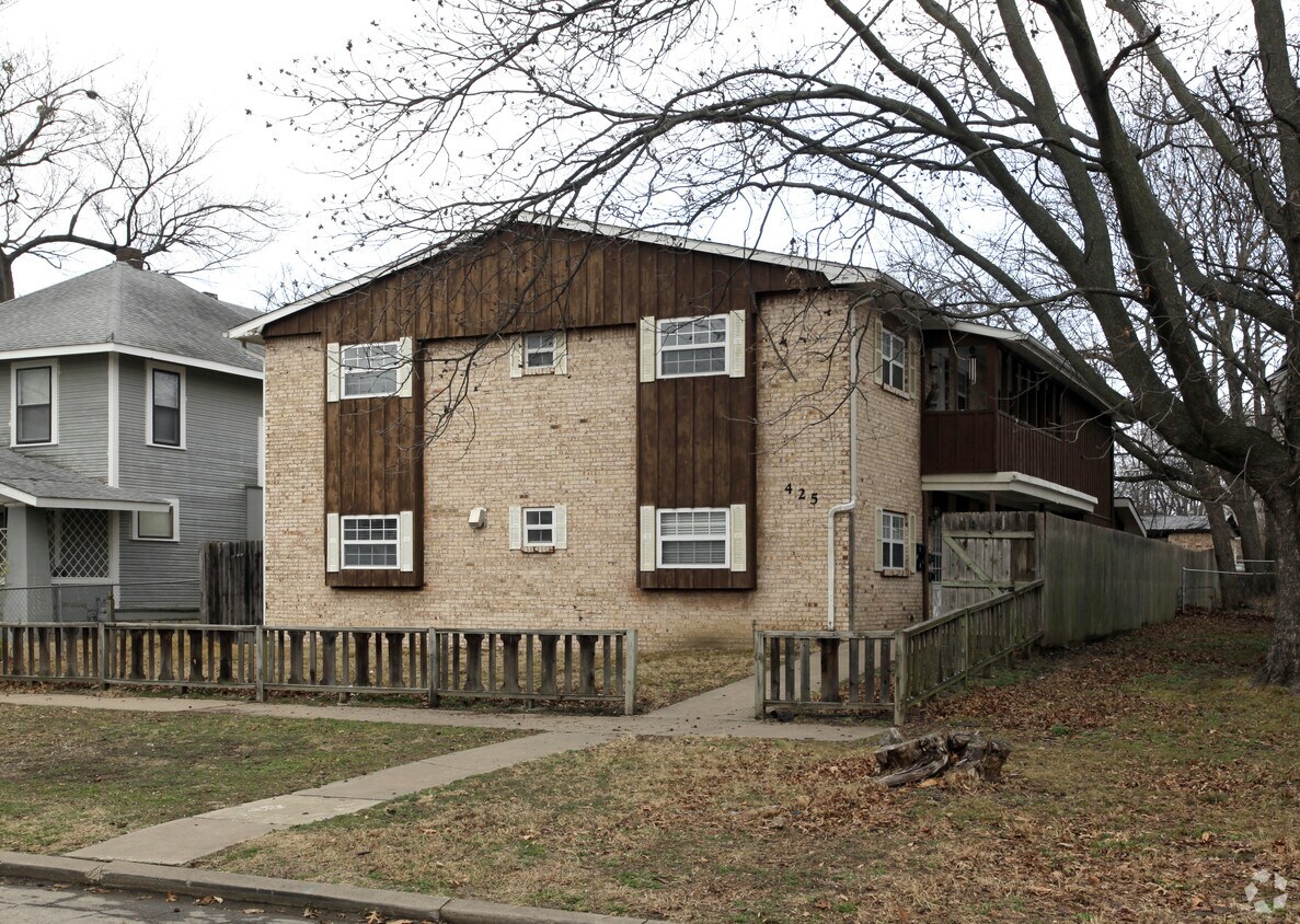 Primary Photo - 425 S Seneca