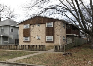 Building Photo - 425 S Seneca