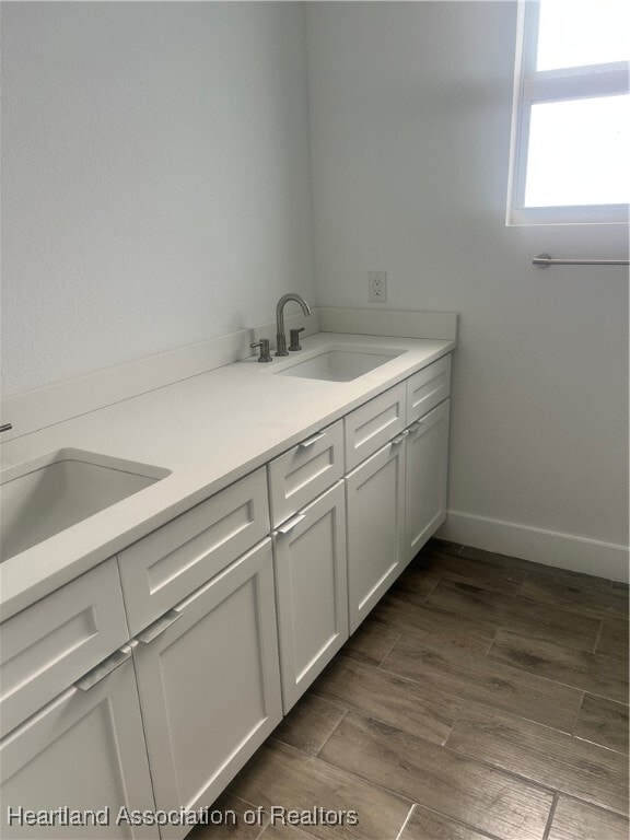 Foto del edificio - 239 Pelican Ave