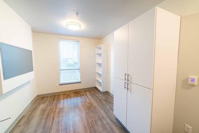 Interior Photo - Wallingford Studios