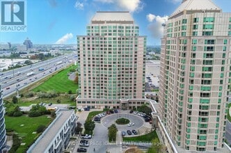 Building Photo - 11-611 Lee Centre Dr