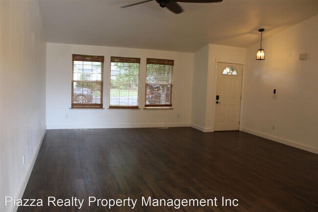 Foto del edificio - 3 br, 2 bath House - 1310 Shuler Ave