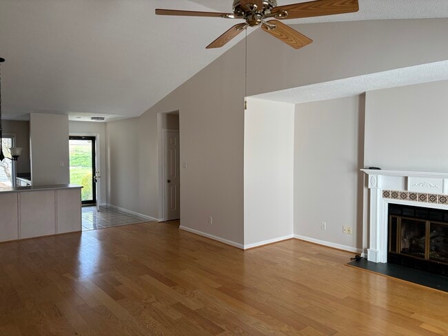 Building Photo - 1440 Grantland Pl