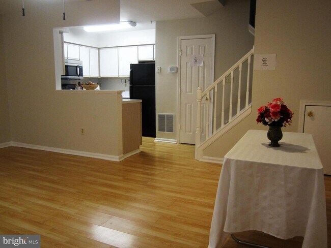 Foto del edificio - 6422 Bayberry Ct
