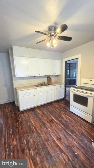 Building Photo - 117 E Green St