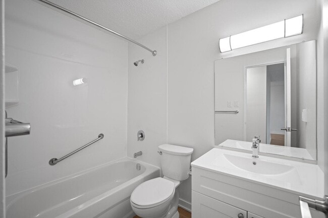 Building Photo - 855/857/859 James Street