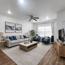 Building Photo - 1952 Royal Loop