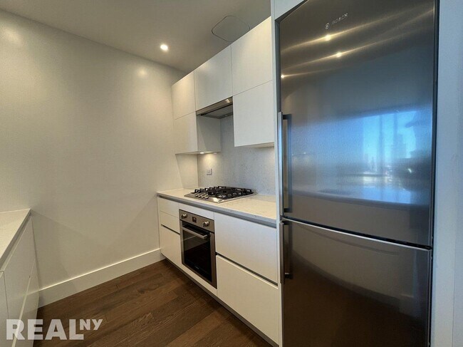 Building Photo - 222 East 44th Street
