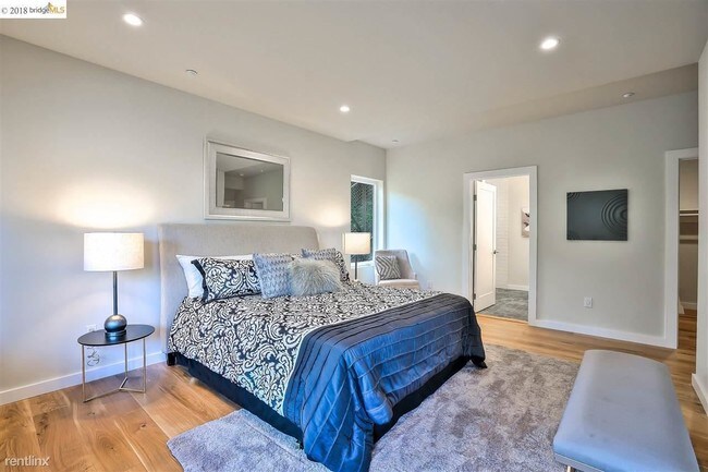 Foto del edificio - 4 br, 2.5 bath House - 114 Evergreen Lane