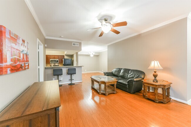 Foto del edificio - 2255 Braeswood Park Dr